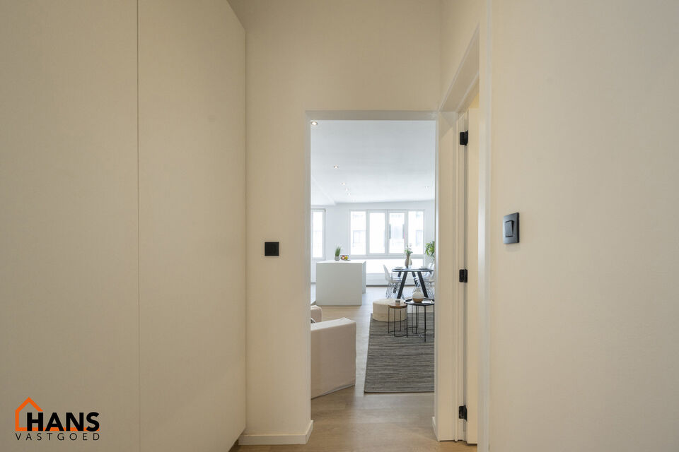 Instapklaar appartement op toplocatie – ideaal als starterswoning of investering!

Ontdek dit charmante en lichtrijke appartement op de tweede verdieping van een kleinschalig gebouw, centraal gelegen en vlakbij alle in- en uitvalswegen. Een perfecte uit