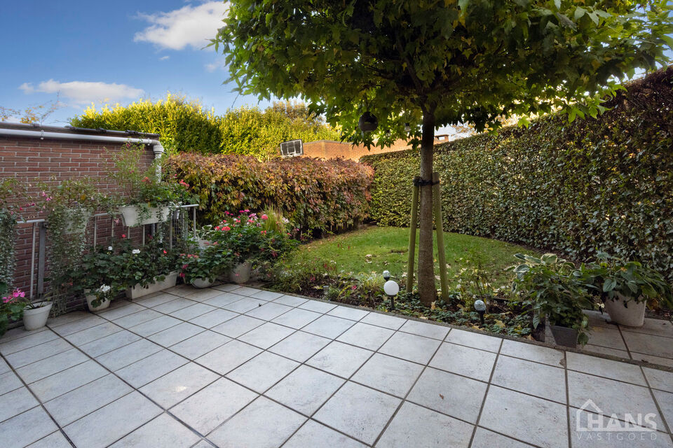 Een woning met karakter, ruimte en mogelijkheden die u zelden samen aantreft! met een instelprijs vanaf 649.000Euro
Deze charmante halfopen bebouwing combineert authentieke elementen met hedendaags wooncomfort en beschikt bovendien over een uitzonderlijke